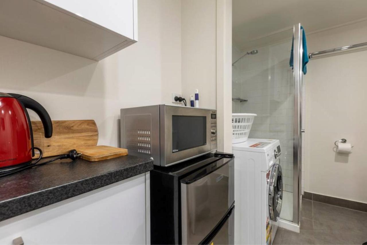 Readyset Apartments On Anthony Melbourne Eksteriør bilde