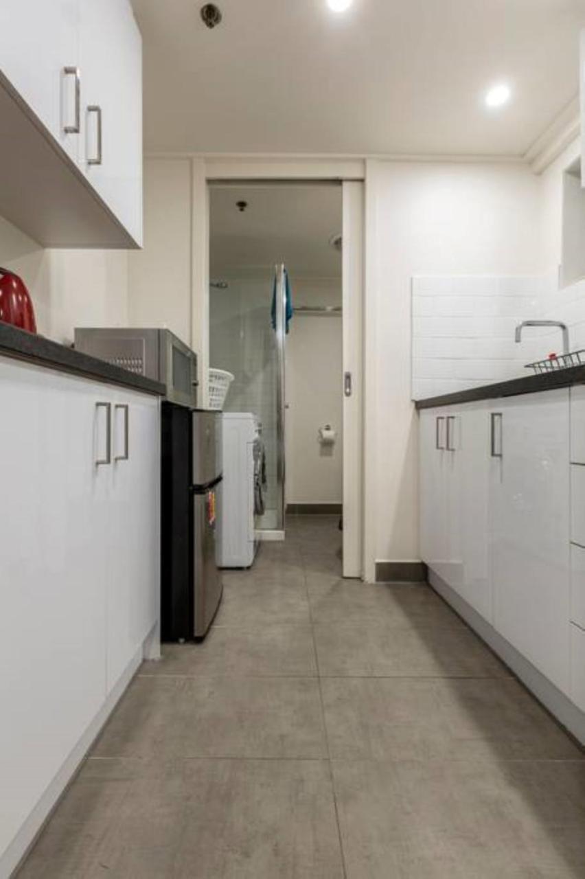 Readyset Apartments On Anthony Melbourne Eksteriør bilde